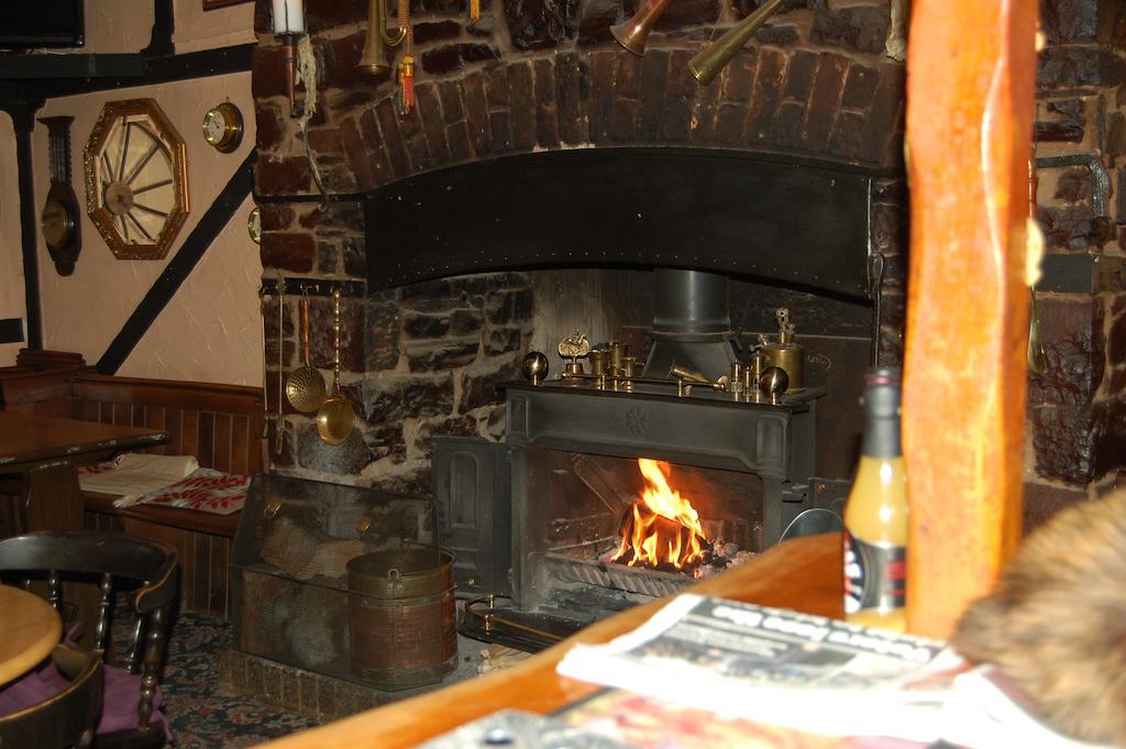 The Mitre Inn Witheridge Екстериор снимка
