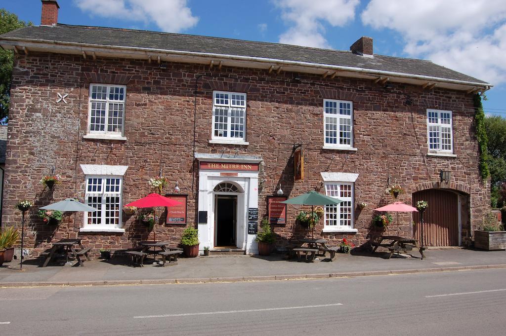 The Mitre Inn Witheridge Екстериор снимка